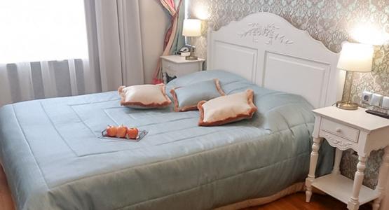 Спальня в 2 местном 2 комнатном Прованском Люксе в санатории Целебный Нарзан. Кисловодск
