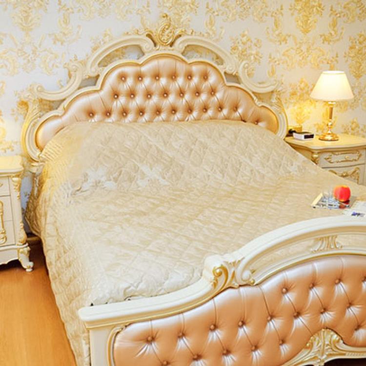 Спальная комната в 2 местном 3 комнатном Золотом Люксе санатория Целебный Нарзан. Кисловодск